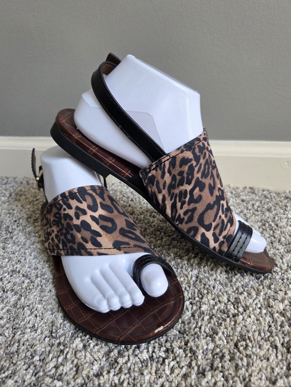 Naturalizer Women's Animal Print Seanna Faux Leather Leopard Sandal Size 8.5